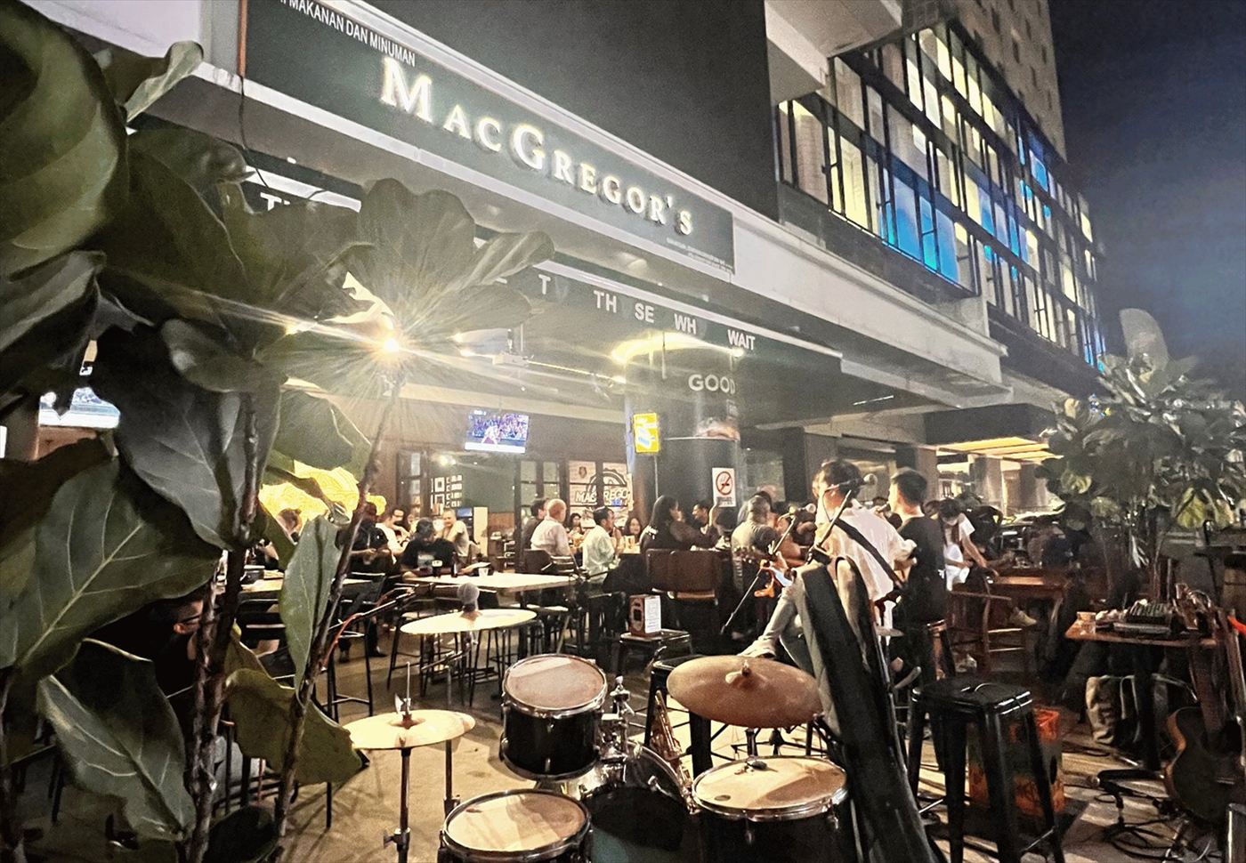 MacGregor’s live band showcase